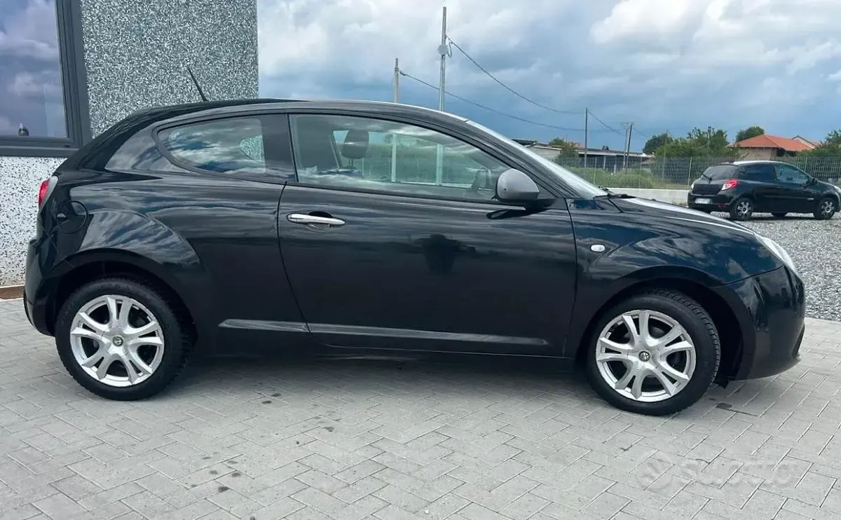 Begagnad Alfa Romeo MiTo Progression 79 HK (58 kW) 2011 Svart Halvkombi