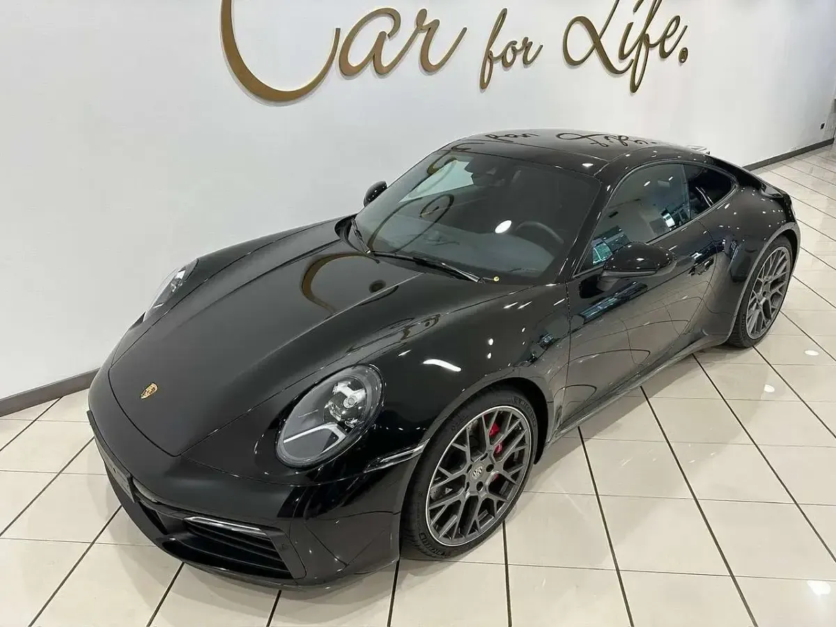 Usata Porsche 992 450 CV (330 kW) 2023 Nero Coupé