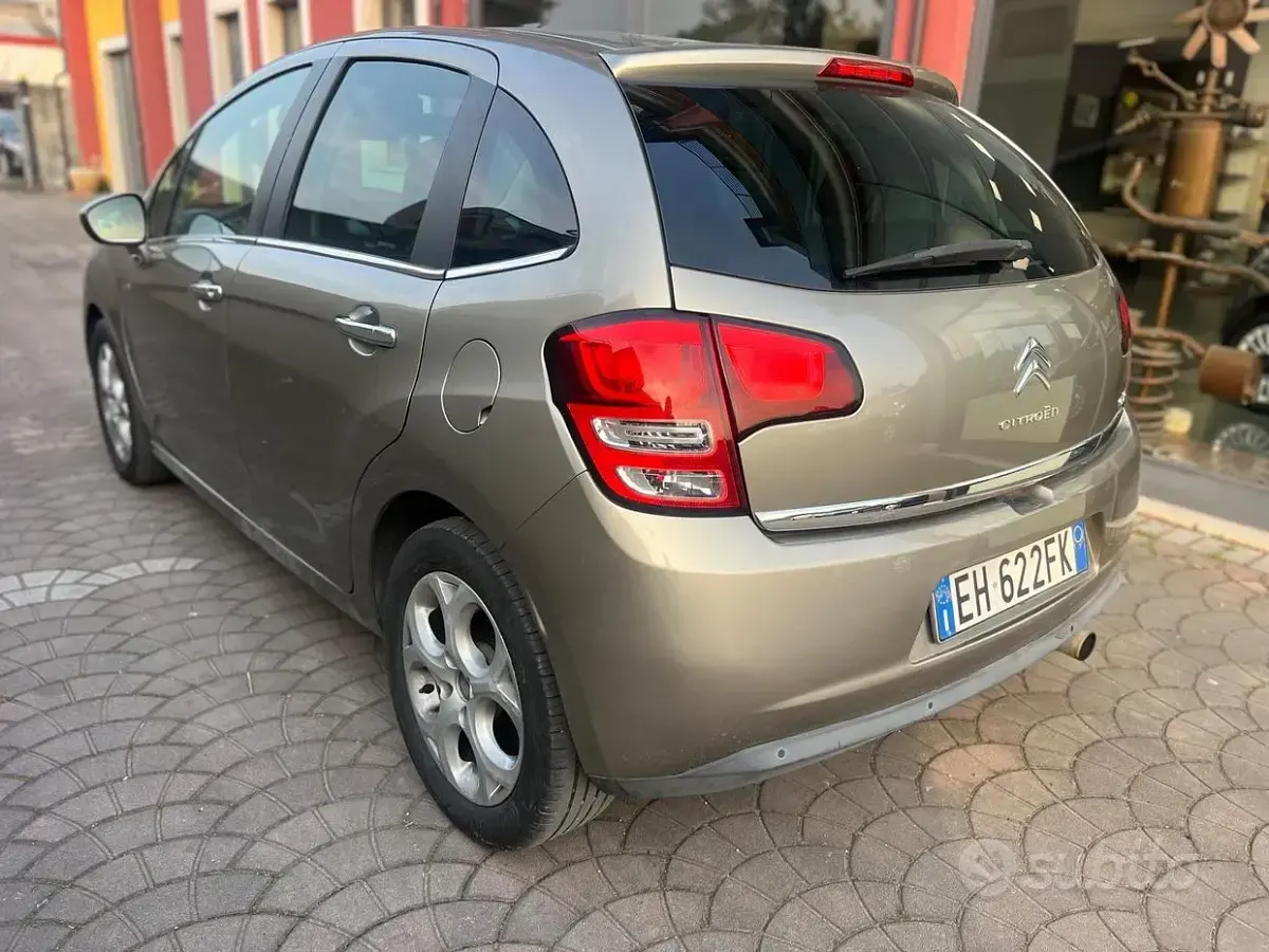 Gebraucht Citroën C3 Exclusive 75 PS (55 kW) 2011 Beige Limousine