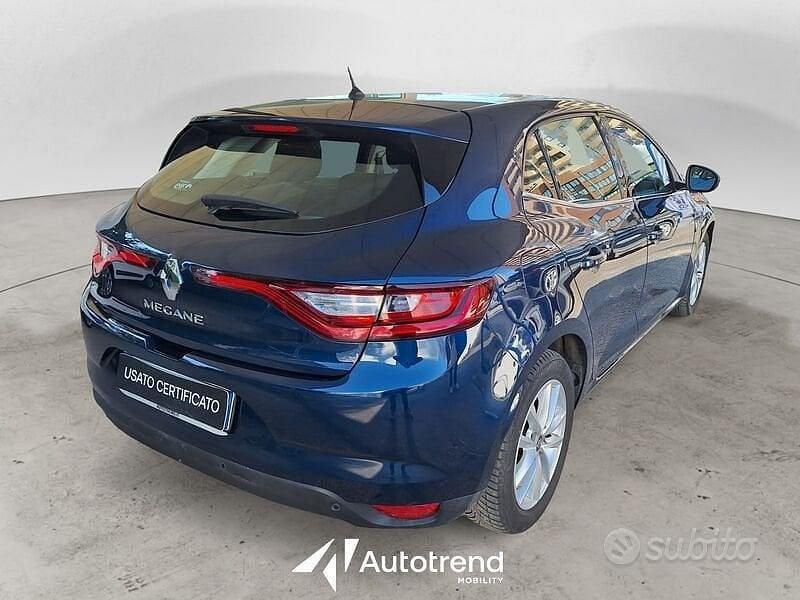 Usata Renault Mégane IV Business 95 CV (69 kW) 2019 Blu Berlina