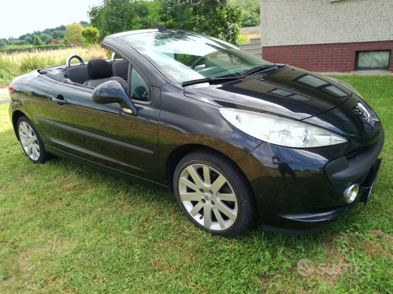 Usato 2008 Peugeot 207 CC 1.6 Benzin 150 CV (5.900 €)