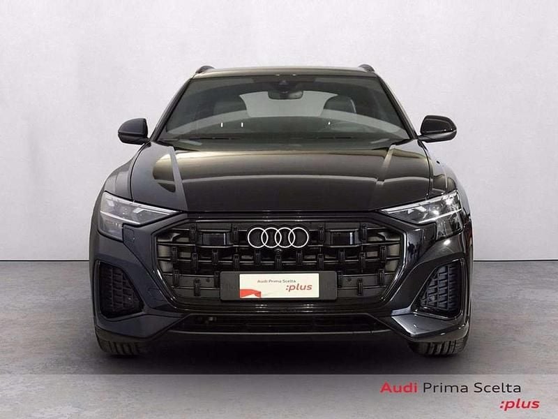 Usata Audi Q8 S-Line 231 CV (169 kW) 2025 Nero mito metallizzato SUV