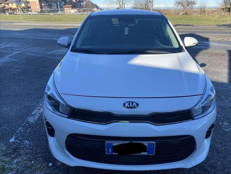 Usata Kia Rio 101 CV (74 kW) 2018 Berlina