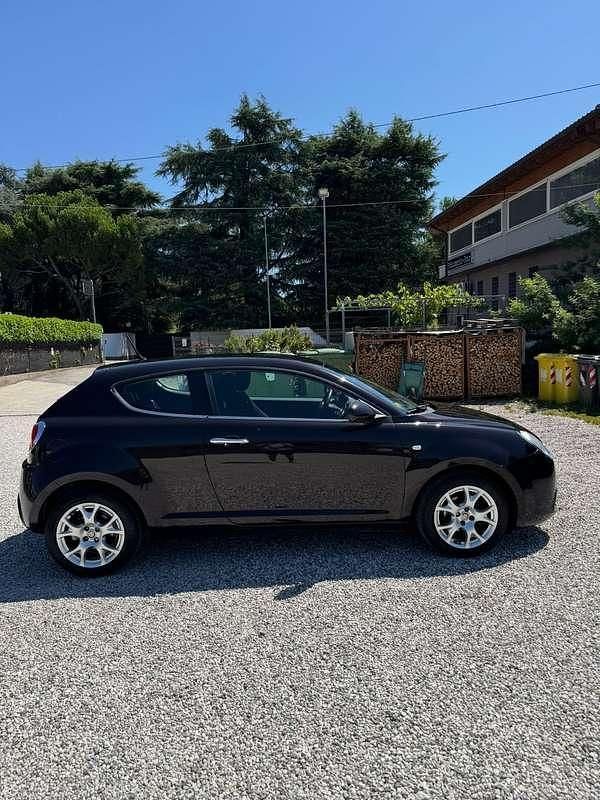 Usata Alfa Romeo MiTo Distinctive 79 CV (58 kW) 2012 Nero Utilitaria