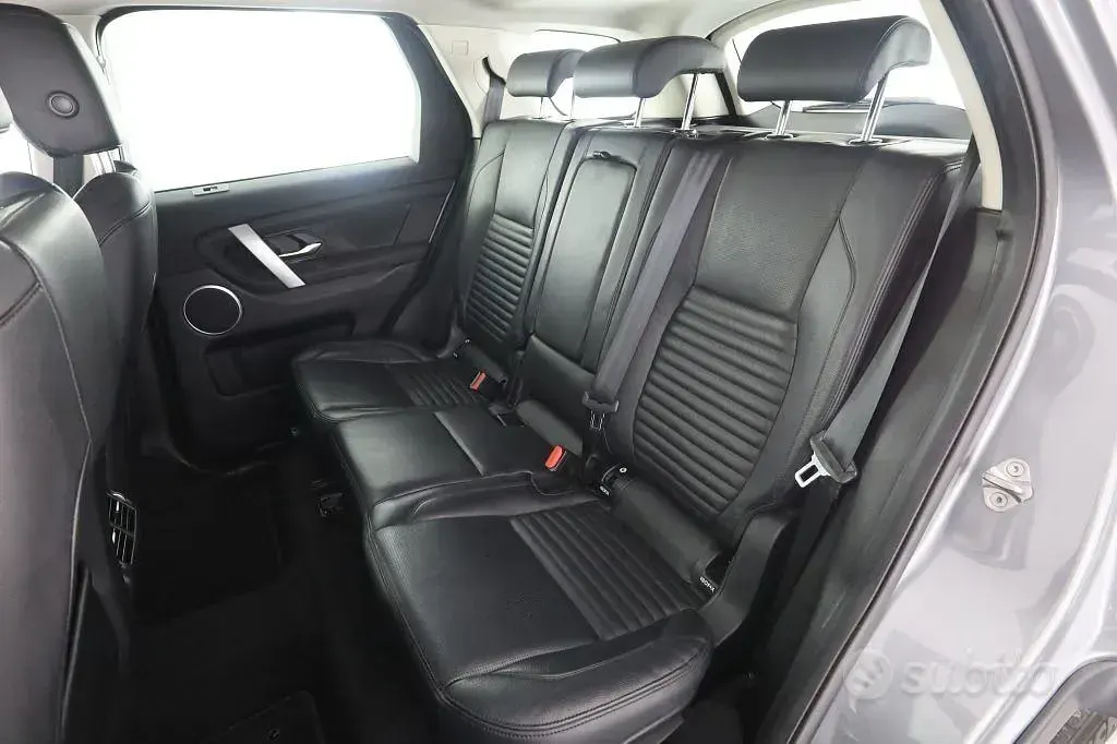 Usata Land Rover Discovery Sport 163 CV (119 kW) 2021 Grigio SUV