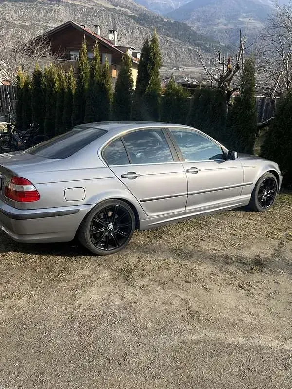 Usata BMW 330 204 CV (150 kW) 2003 Grigio Berlina