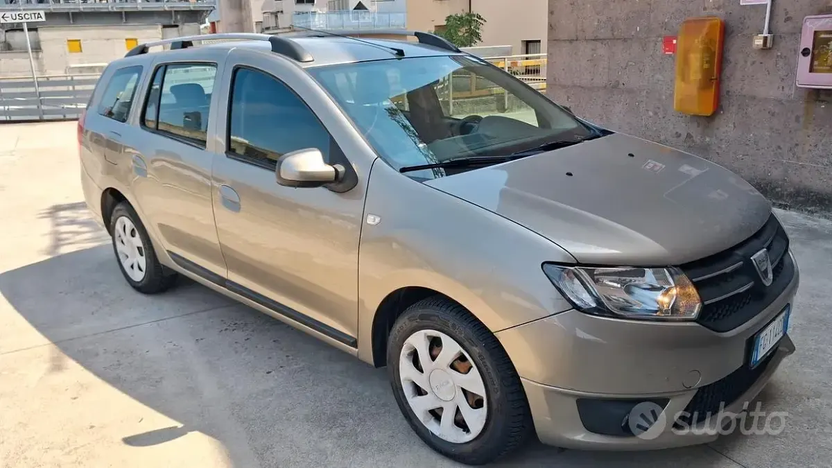 Usata Dacia Logan MCV 75 CV (55 kW) 2015 Giallo Station wagon