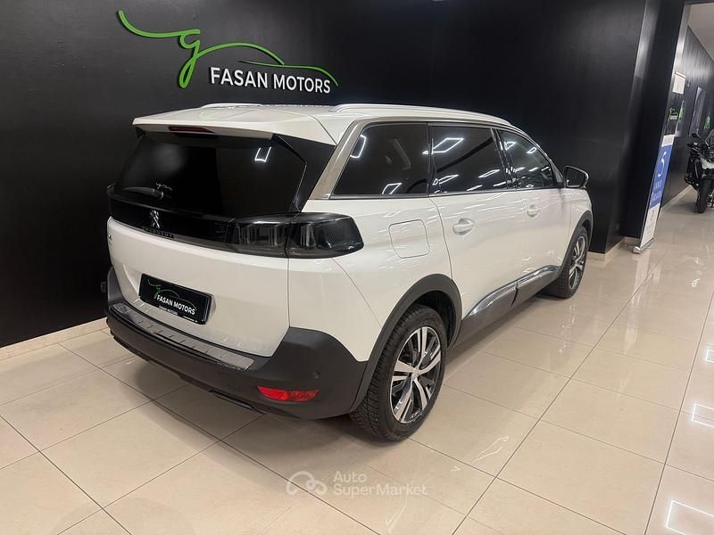Usata Peugeot 5008 Allure 131 CV (96 kW) 2021 Bianco SUV