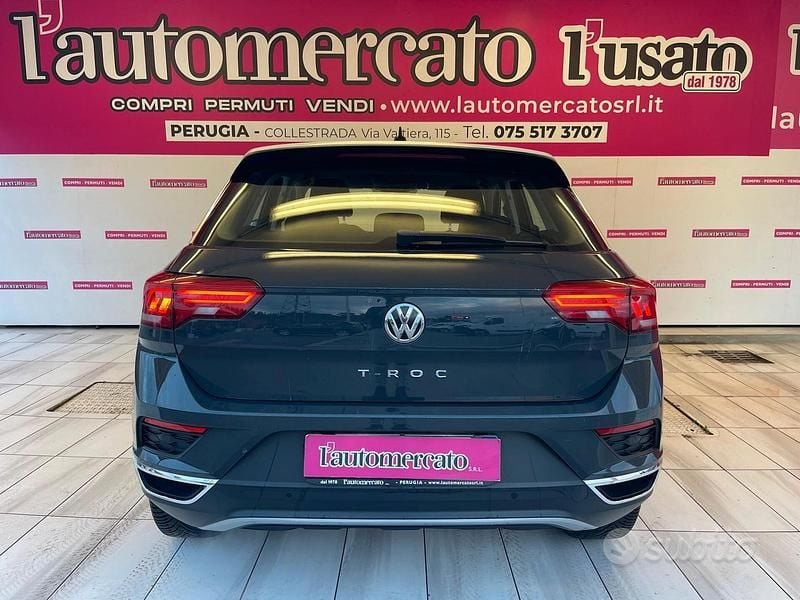 Usata VW T-Roc Style 116 CV (85 kW) 2019 Grigio SUV