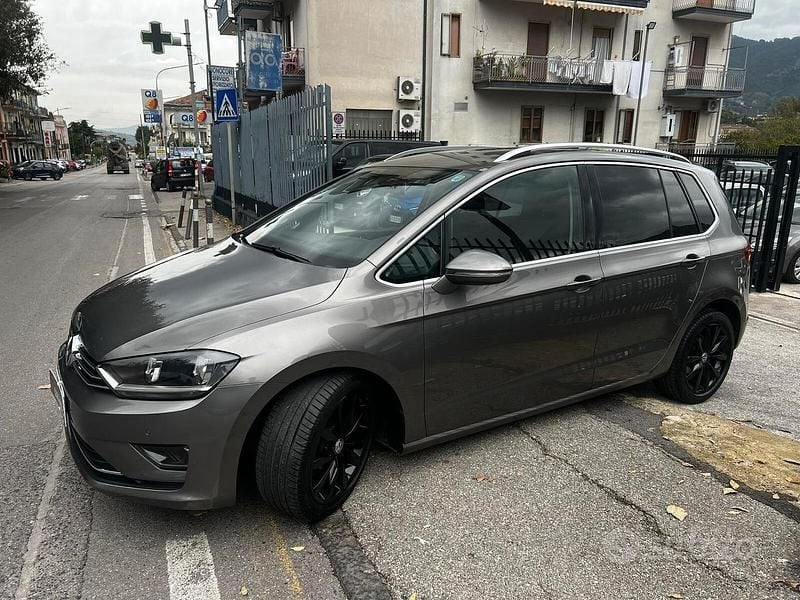 Usata VW Golf Sportsvan 110 CV (80 kW) 2014 Grigio Monovolume