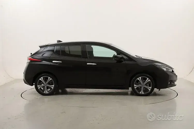 Usata Nissan Leaf N-Connecta 89 kW (122 CV) 2021 Nero Utilitaria