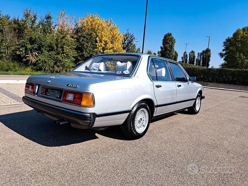 Usata BMW 728 184 CV (135 kW) 1981 Grigio Berlina
