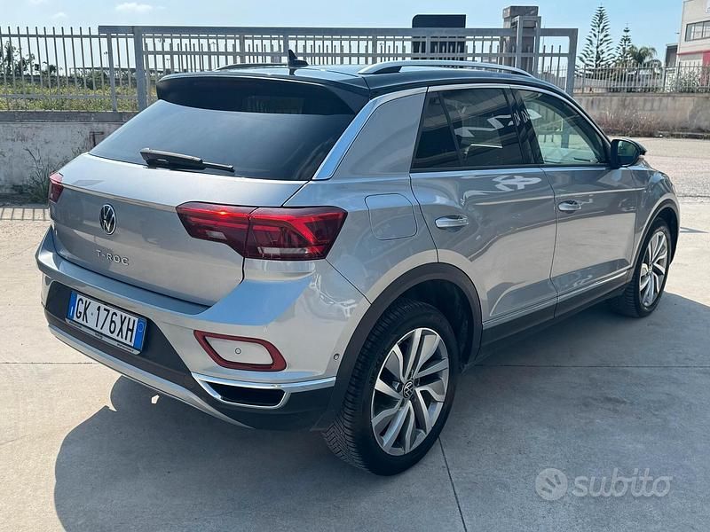 Usata VW T-Roc 150 CV (110 kW) 2023 Grigio SUV