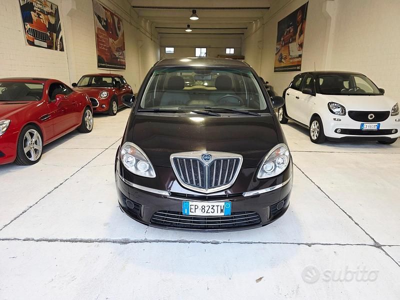 Usata Lancia Musa 77 CV (56 kW) 2012 Nero Monovolume