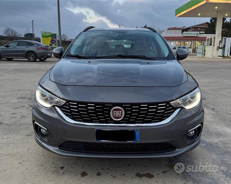 Usata Fiat Tipo Lounge 119 CV (87 kW) 2017 Grigio Station wagon