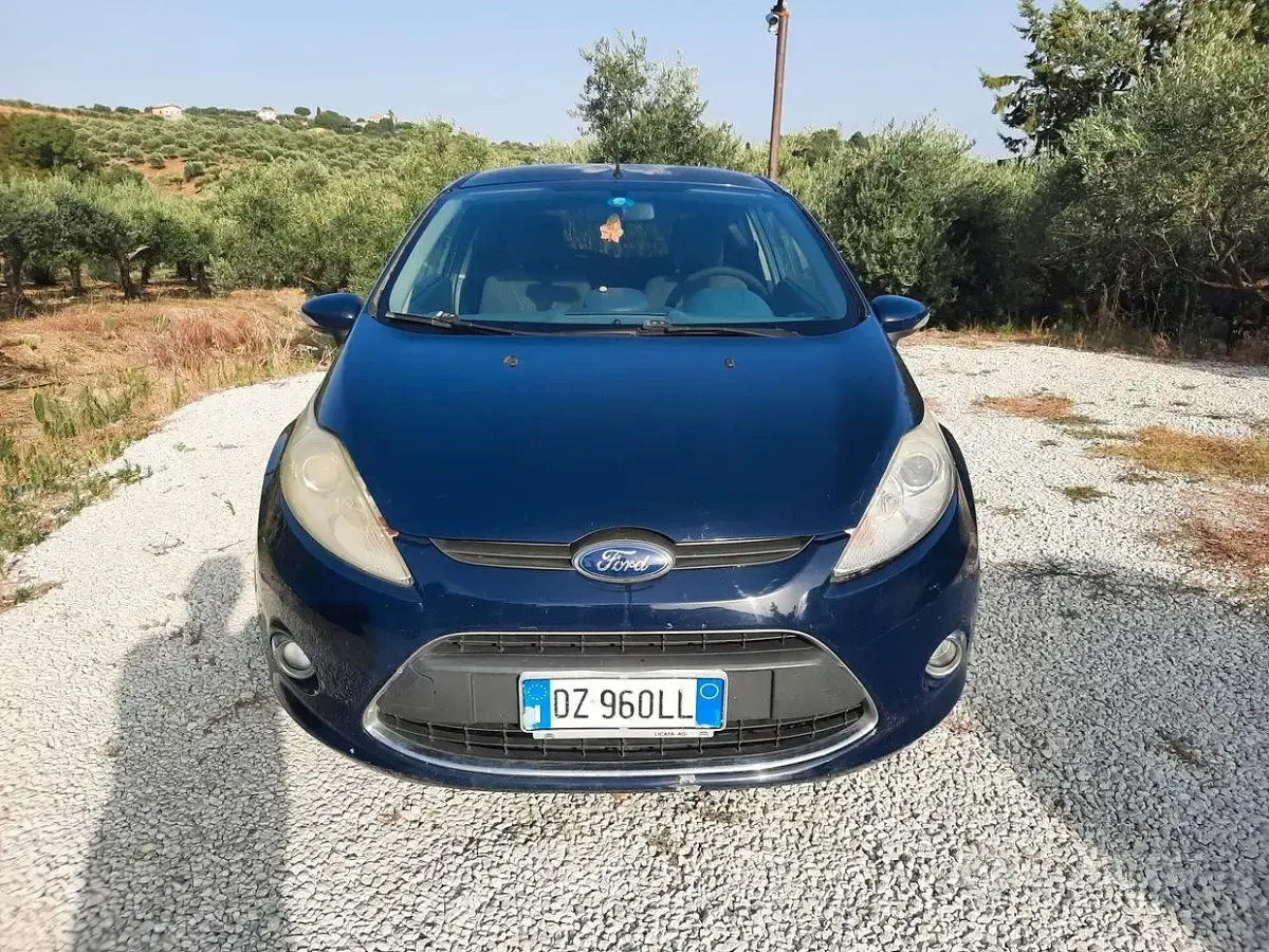 Usata Ford Fiesta 92 CV (67 kW) 2009 Bluazzurro Coupé