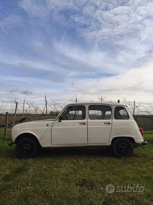 Usata Renault R4 34 CV (25 kW) 1980