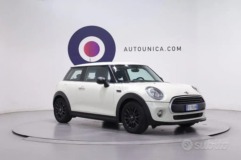 Usata Mini ONE 75 CV (55 kW) 2016 Bianco Utilitaria