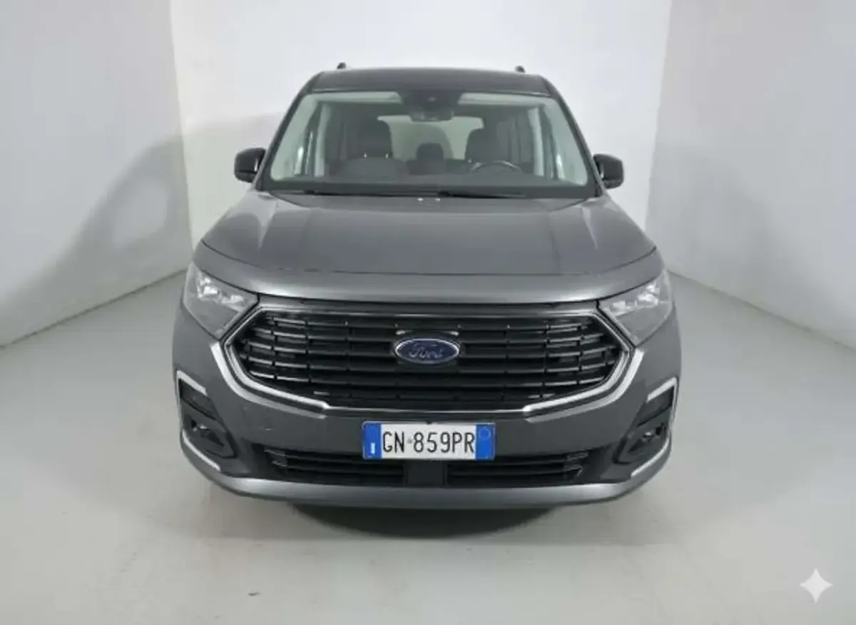 Usata Ford Tourneo Connect Titanium 122 CV (89 kW) 2023 Grigio Monovolume