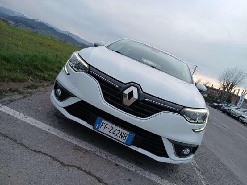 Usata Renault Mégane IV Zen 90 CV (66 kW) 2016 Bianco Berlina