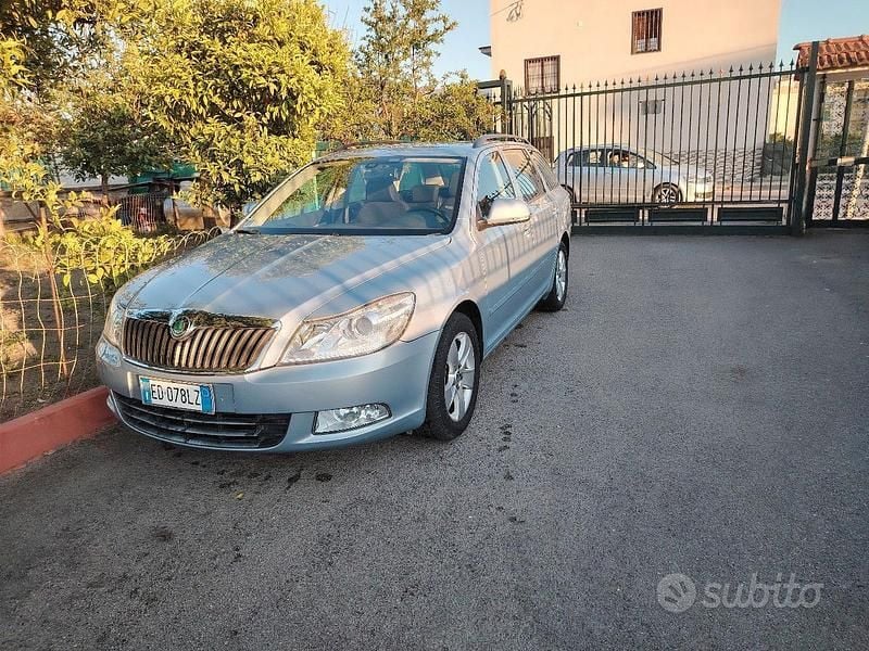 Usata Skoda Octavia 105 CV (77 kW) 2011 Grigio Station wagon