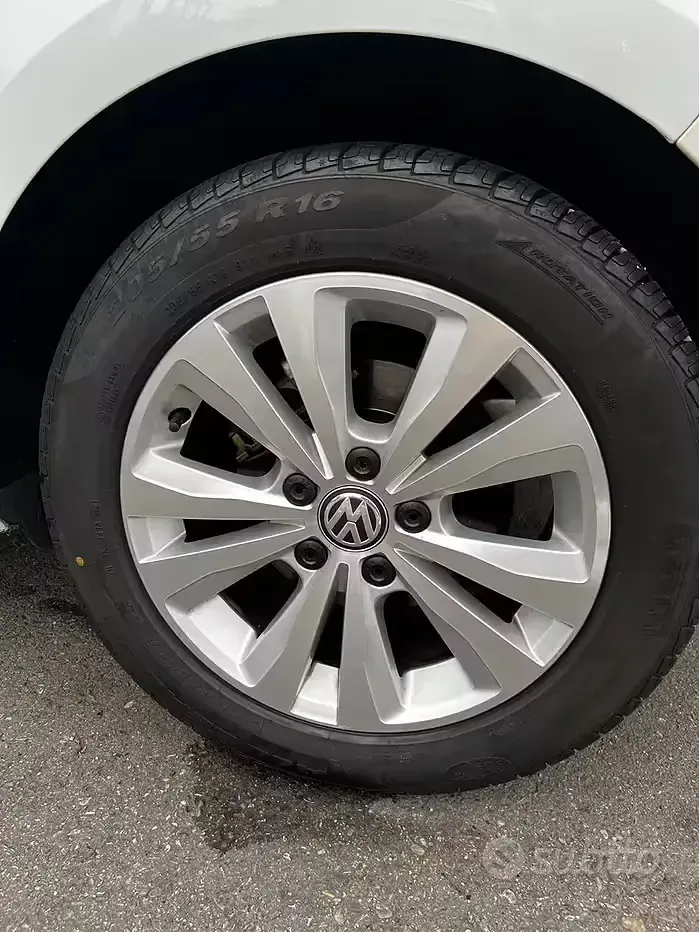 Usata VW Golf Sportsvan 105 CV (77 kW) 2015 Bianco Monovolume