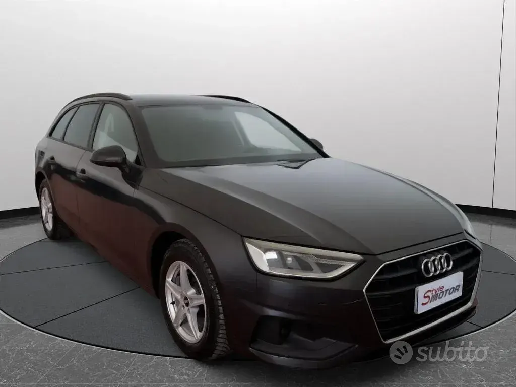 Usata Audi A4 Business 136 CV (100 kW) 2022 Grigio Station wagon