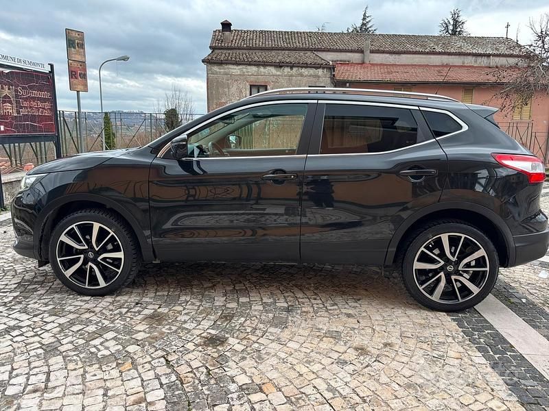 Usata Nissan Qashqai Tekna 131 CV (96 kW) 2017 Nero SUV