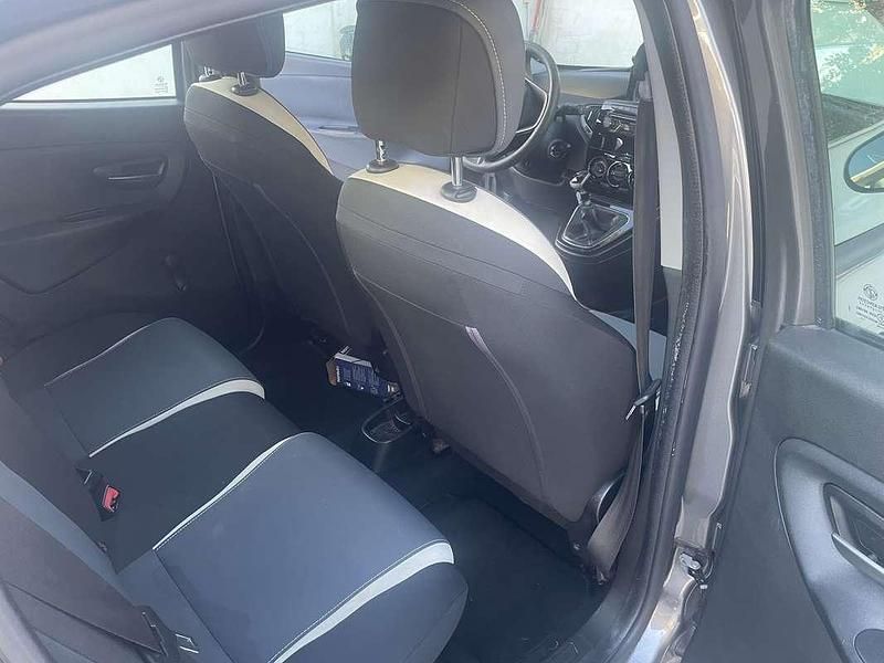 Usado Lancia Ypsilon S 95 HP (69 kW) 2015 Citadino