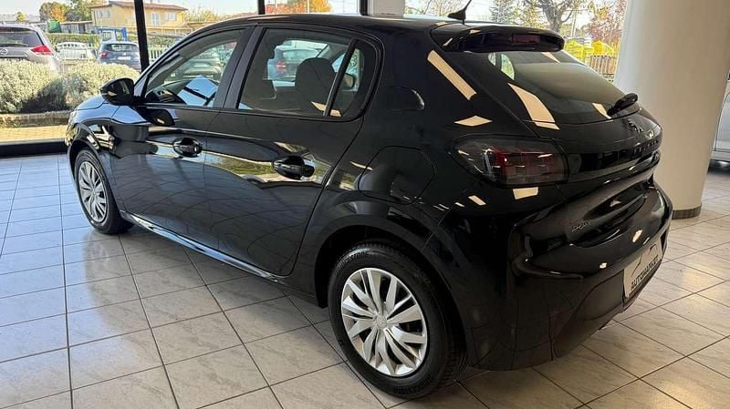 Usata Peugeot 208 Active 75 CV (55 kW) 2022 Nero Utilitaria