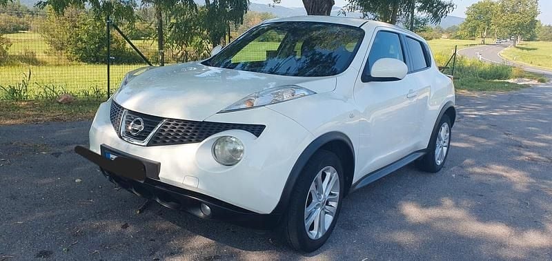 Bianco Usata 2011 Nissan Juke SUV | 5200 € (Buon prezzo) - Immagine 1/4