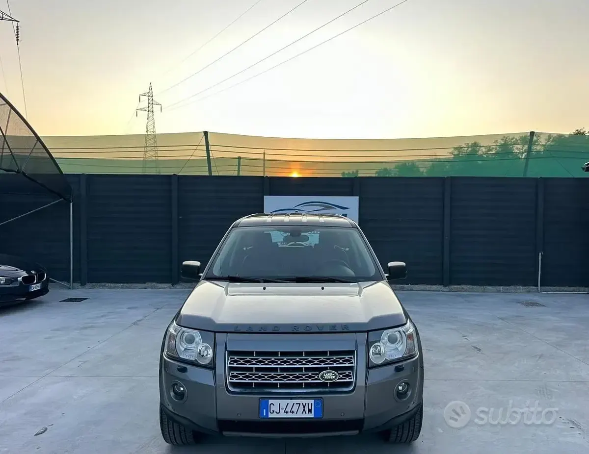 Usata Land Rover Freelander 2 HSE 160 CV (117 kW) 2007 Grigio SUV
