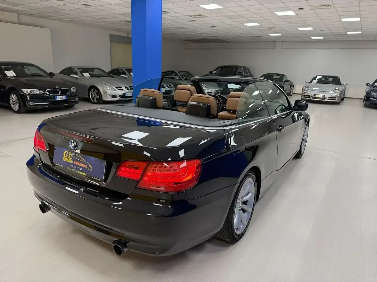 Usata BMW 335 Cabriolet 306 CV (225 kW) 2012 Nero Cabrio