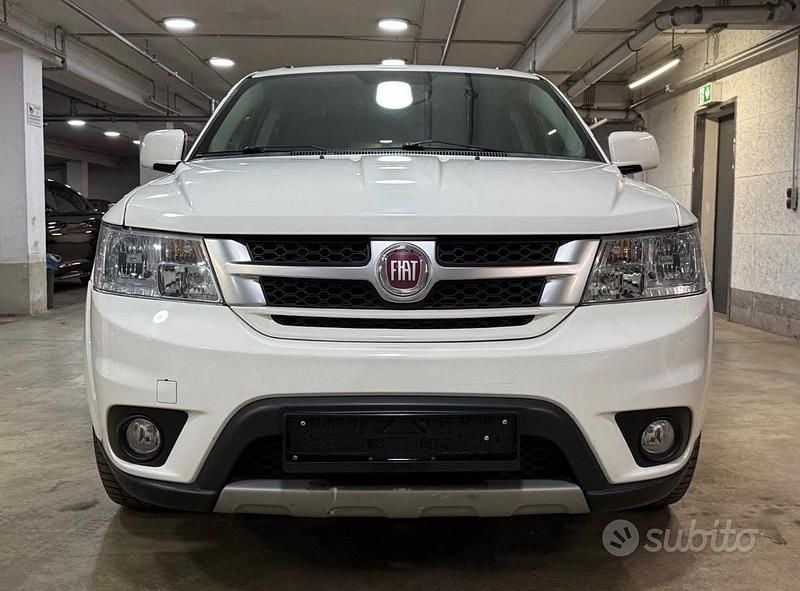 Usata Fiat Freemont Lounge 140 CV (102 kW) 2014 Bianco SUV