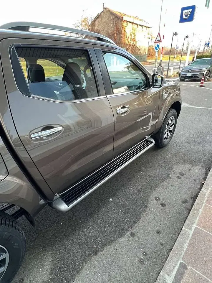Usata Renault Alaskan Intens 190 CV (139 kW) 2018 Bronzo Pick-up