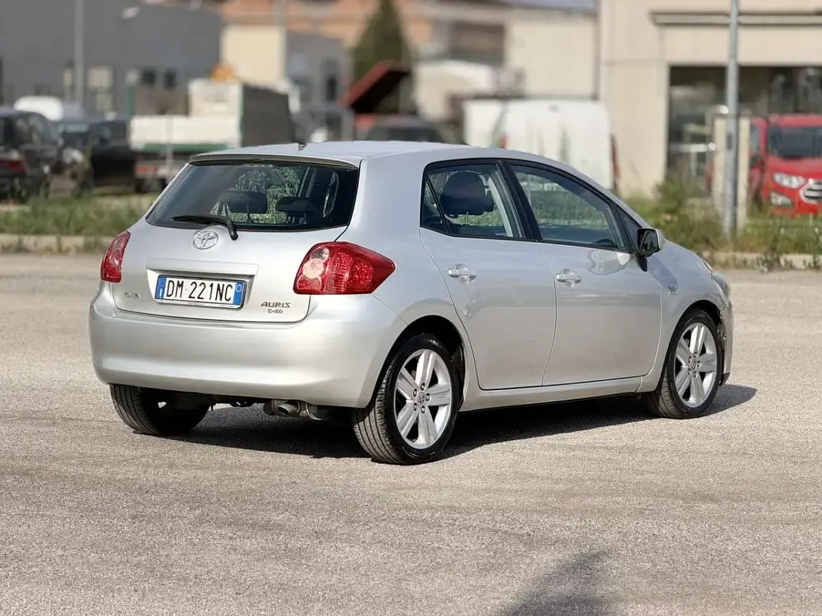 Usata Toyota Auris 177 CV (130 kW) 2008 Other Utilitaria