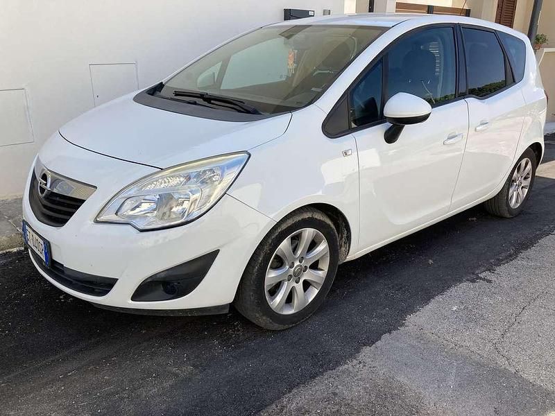 Usata 2014 Opel Meriva Cosmo Monovolume | 5500 € (Buon prezzo) - Immagine 1/4