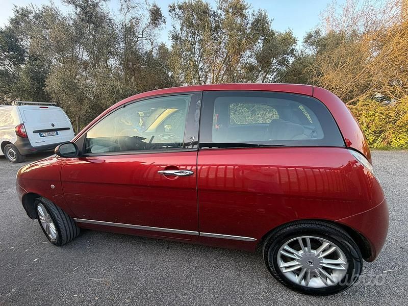 Usata Lancia Ypsilon 75 CV (55 kW) 2008 Rosso Utilitaria