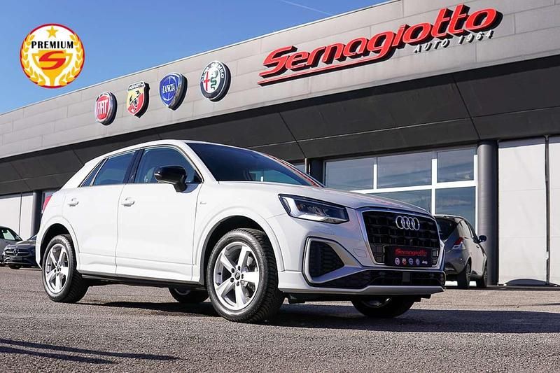 Usata Audi Q2 S-Line 110 CV (80 kW) 2023 Grigio SUV