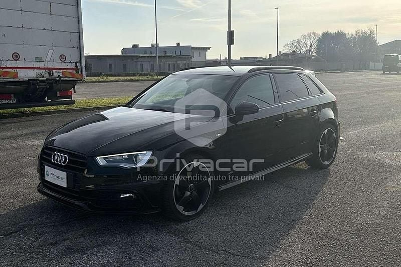 Nero Usata 2016 Audi A3 Ambiente Due volumi | 14.999 € (Buon prezzo) - Immagine 1/4