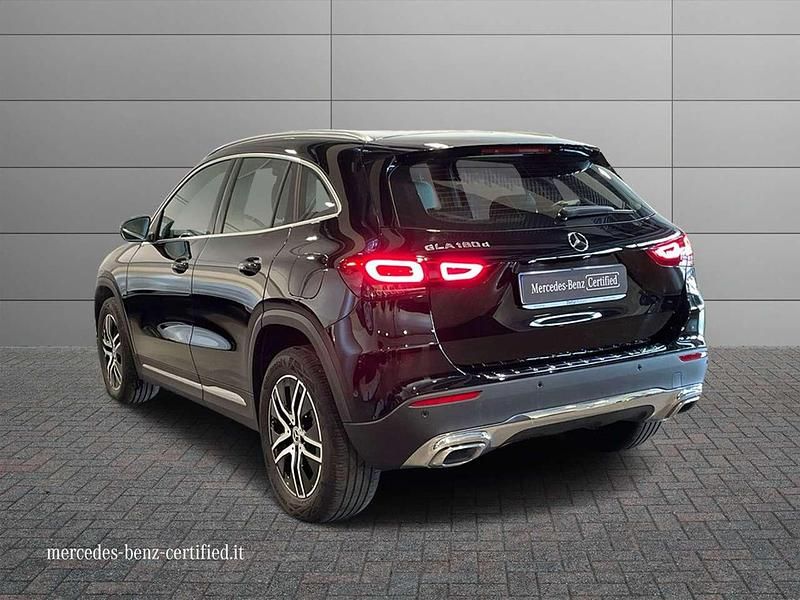 Begagnad Mercedes GLA180 116 HK (85 kW) 2022 Svart SUV
