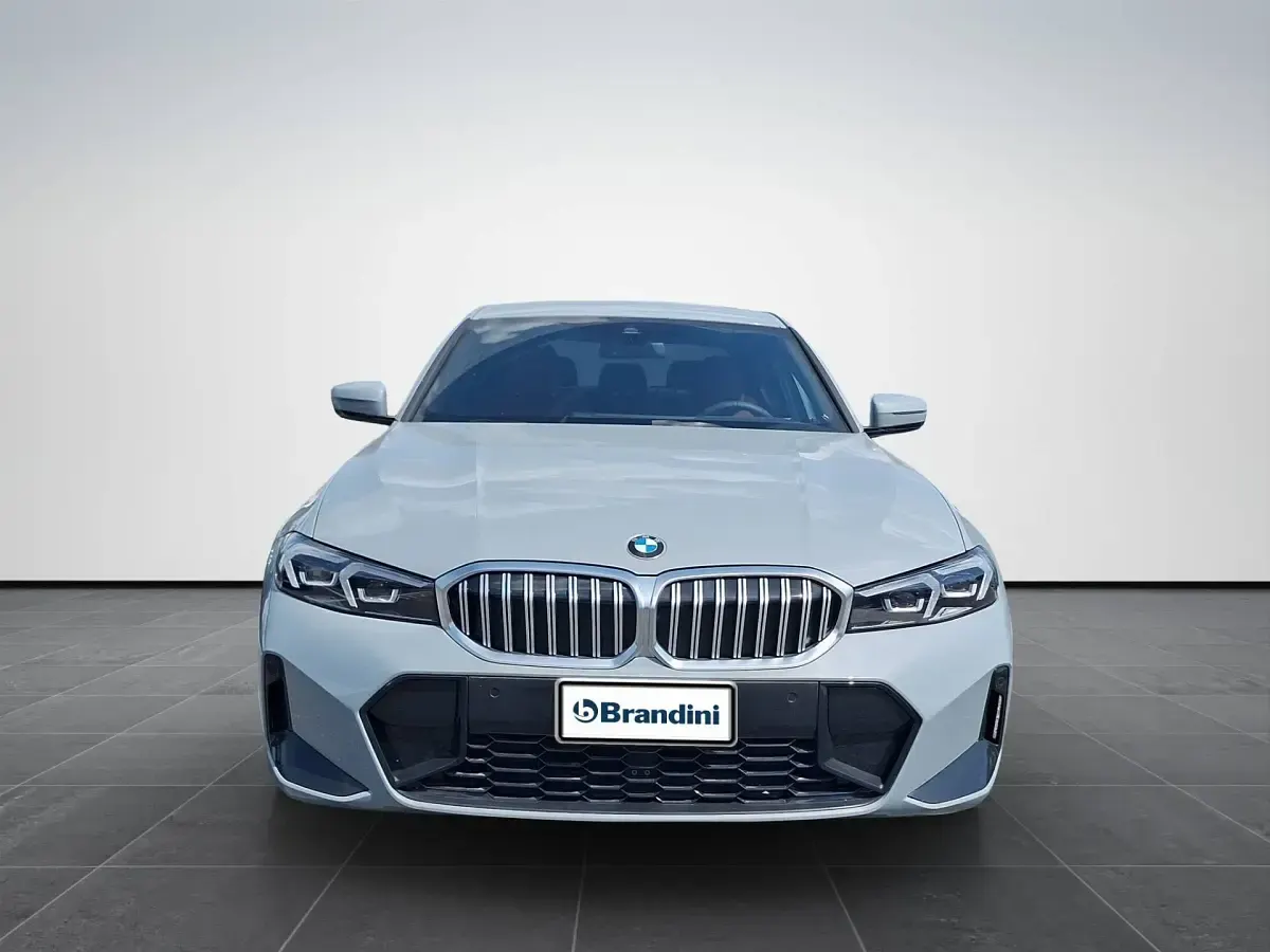 Nuova BMW 320 Comfort Edition 190 CV (139 kW) 2026 Brooklyn grey metallic Berlina