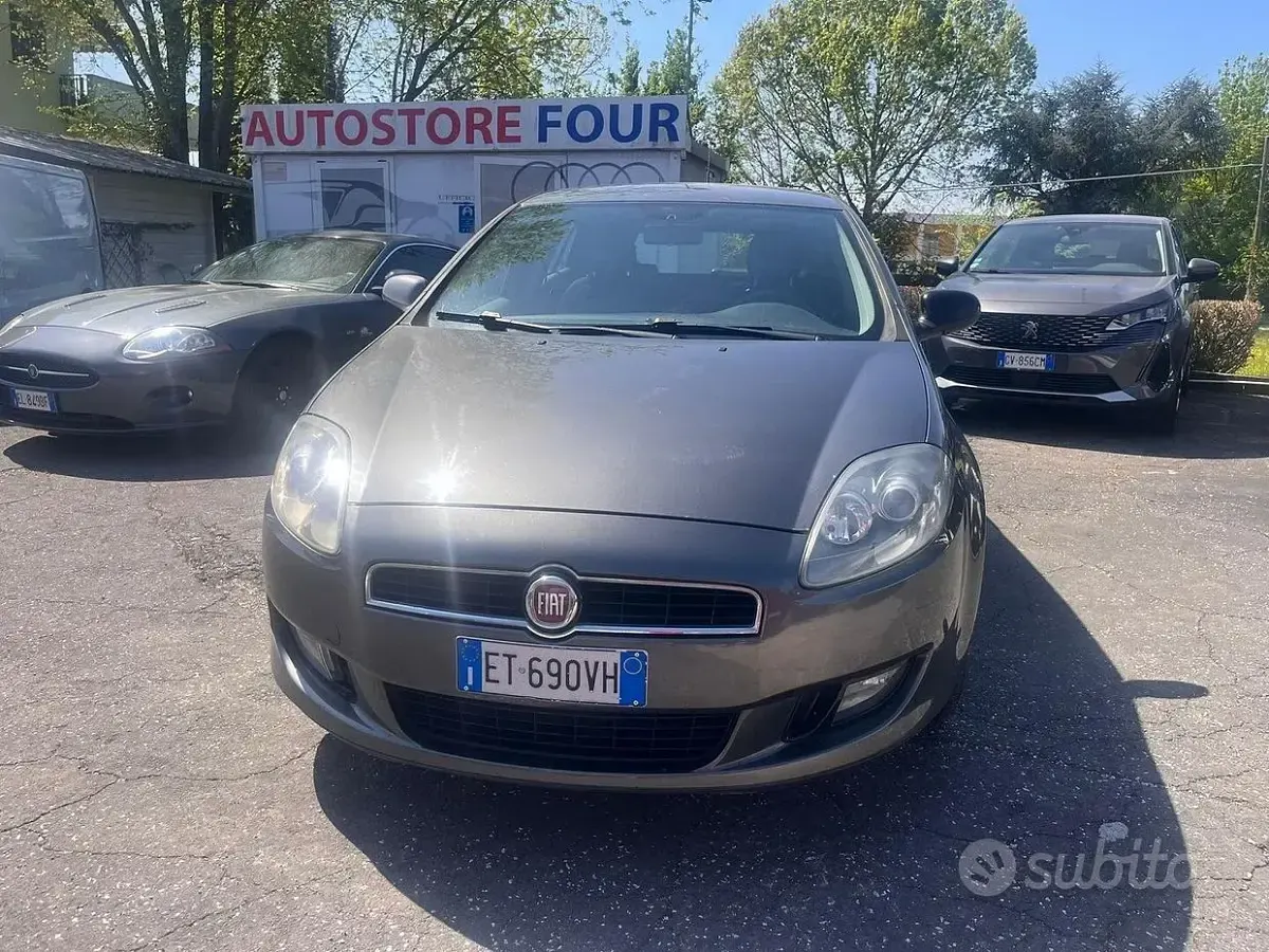 Usata Fiat Bravo 120 CV (88 kW) 2014 Grigio Utilitaria