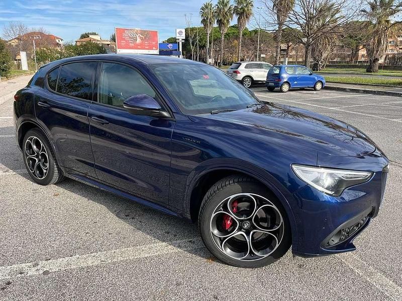 Usata Alfa Romeo Stelvio Veloce 210 CV (154 kW) 2021 Blu/azzurro SUV