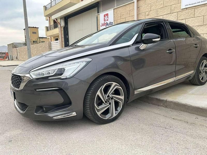 Usata DS Automobiles DS5 Sport Chic 181 CV (133 kW) 2016 Grigio Utilitaria