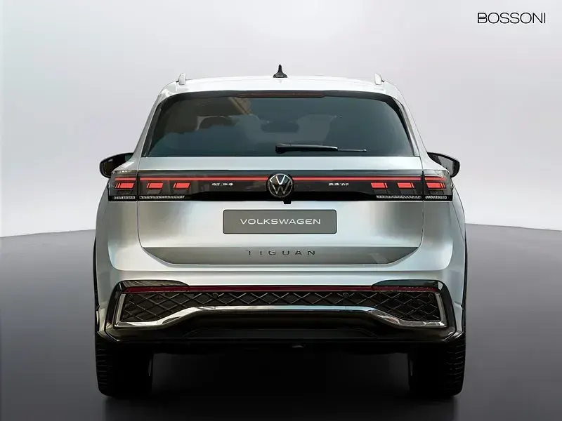 Usata VW Tiguan R-line 150 CV (110 kW) 2025 Grigio SUV