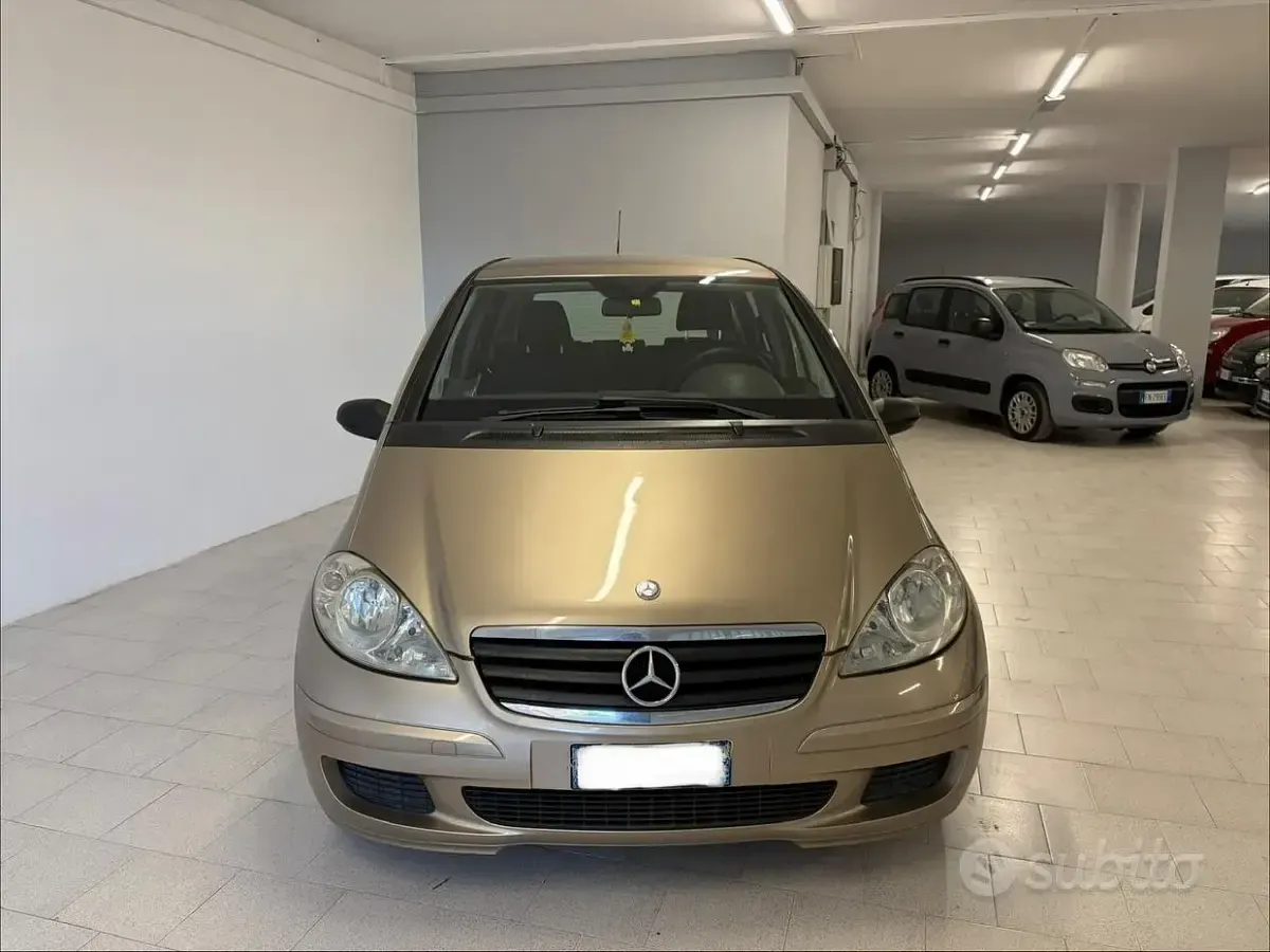 Usata Mercedes A180 Elegance 109 CV (80 kW) 2008 Giallo Berlina