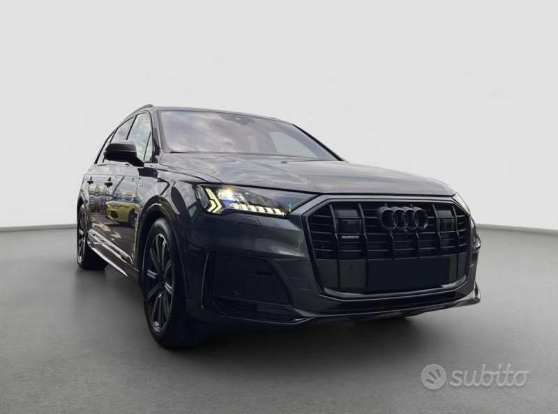 Usata Audi Q7 Sport 231 CV (169 kW) 2021 Grigio metallizzato SUV