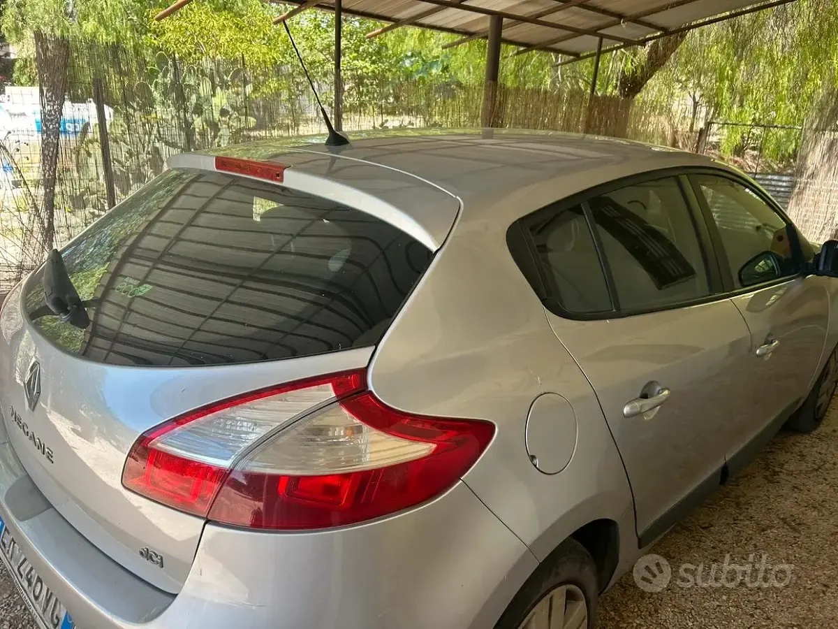 Usata Renault Mégane III 100 CV (73 kW) 2013 Berlina