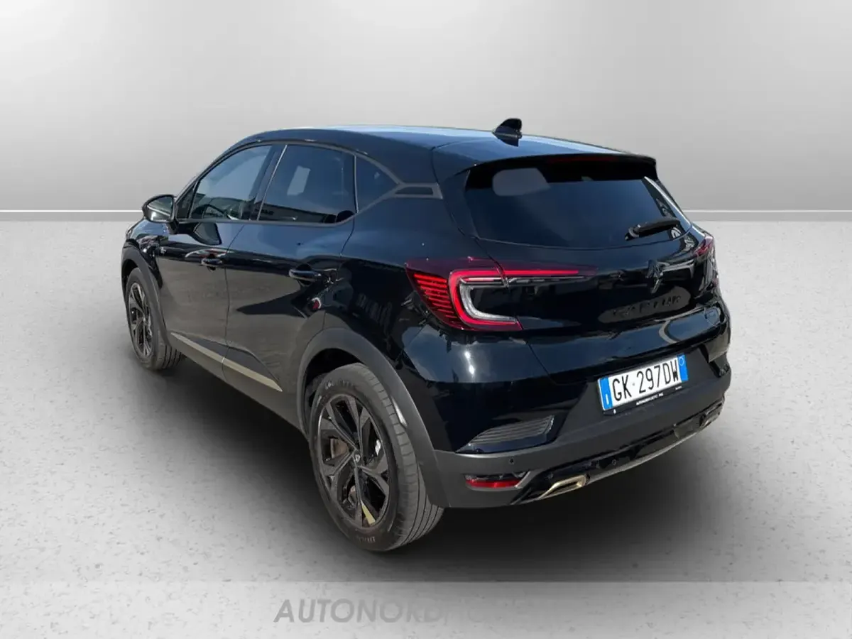 Usata Renault Captur Engineered 143 CV (105 kW) 2023 Nero SUV